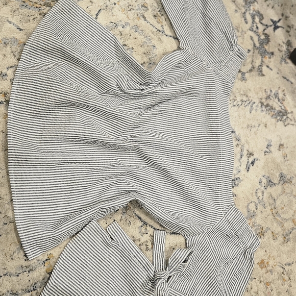 Aqua Black and White Striped Pants - Picture 2 of 5